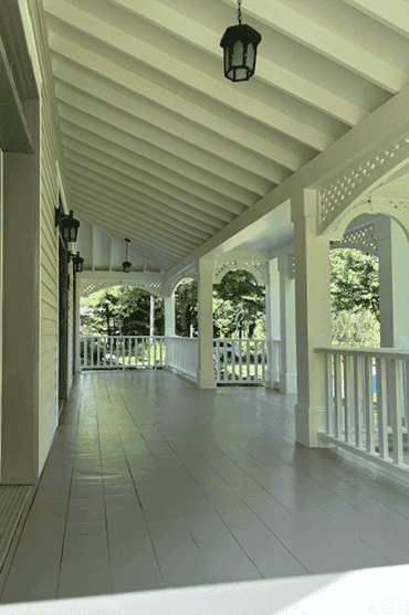 Peintures extérieures d'un balcon réalisées à Sherbrooke par CK Peintre